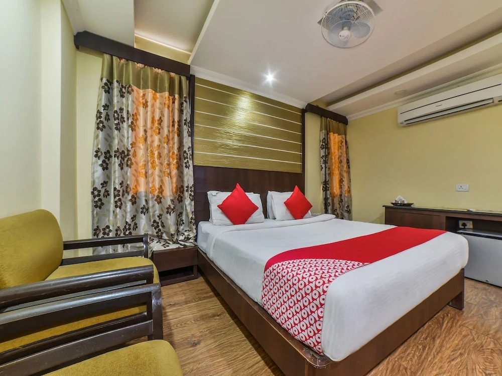 OYO 4668 Hotel Ocean Residency