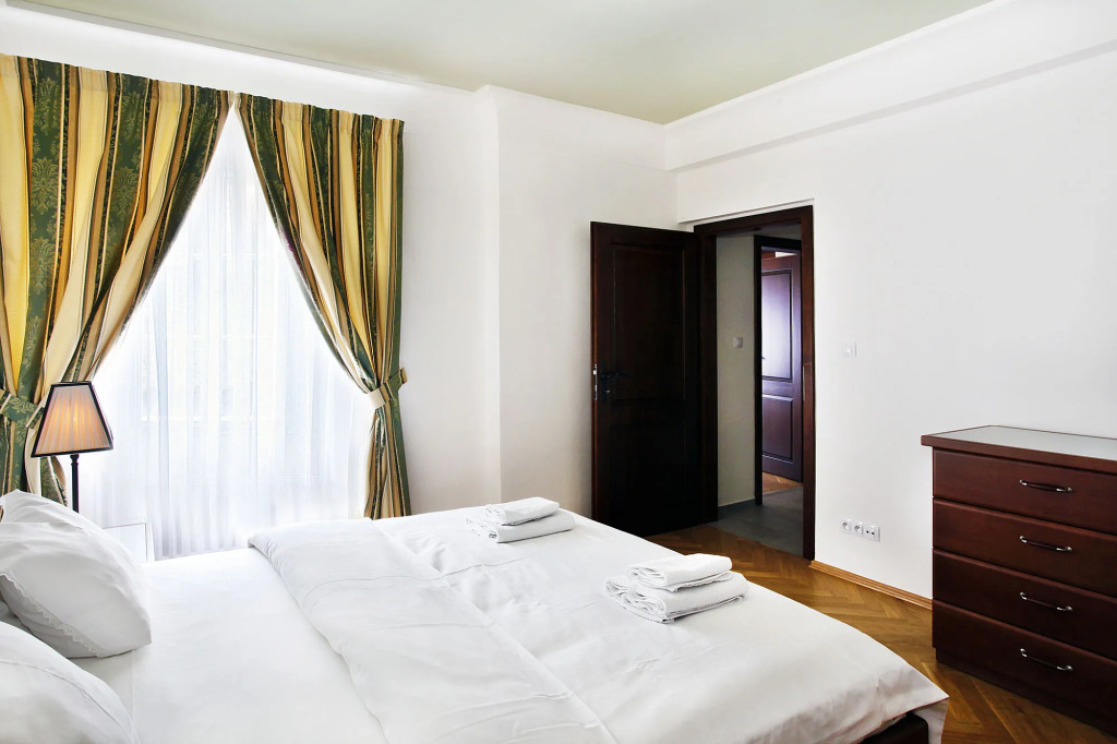 Residence Thunovska