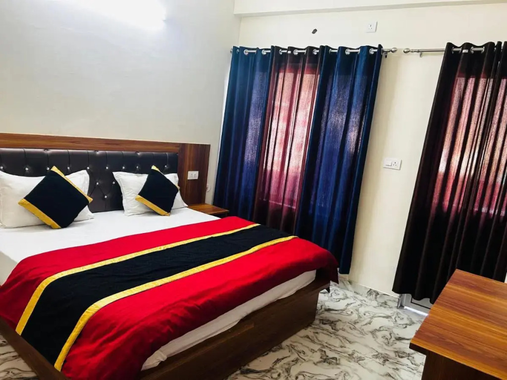 Hotel Indra Palace At Tapovan