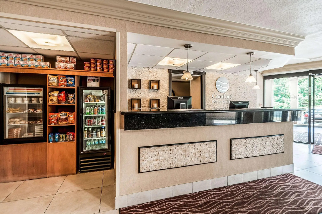 Comfort Inn & Suites Alexandria West
