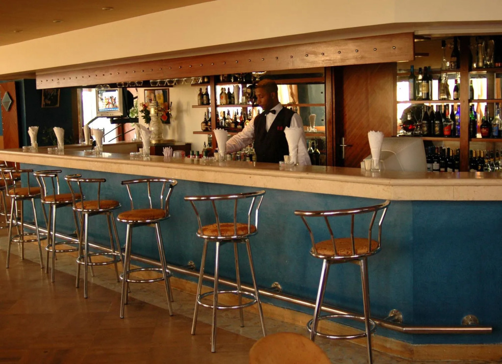 Intouriste Hotel & Suites