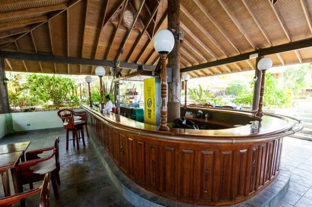 Tropical Beach Hotel