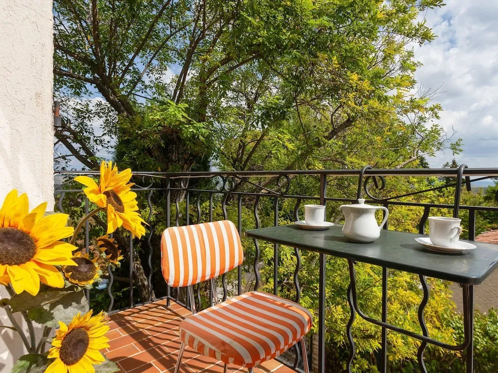 Cosy Apartment in Vachères With Private Garden