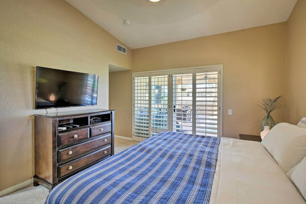 Pool/spa, Theater Room & Views: Palm Desert Home!