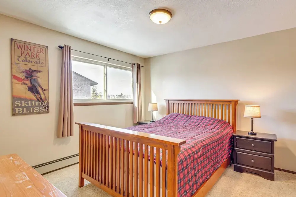 Cozy Condo: Steps to Free Winter Park Shuttle