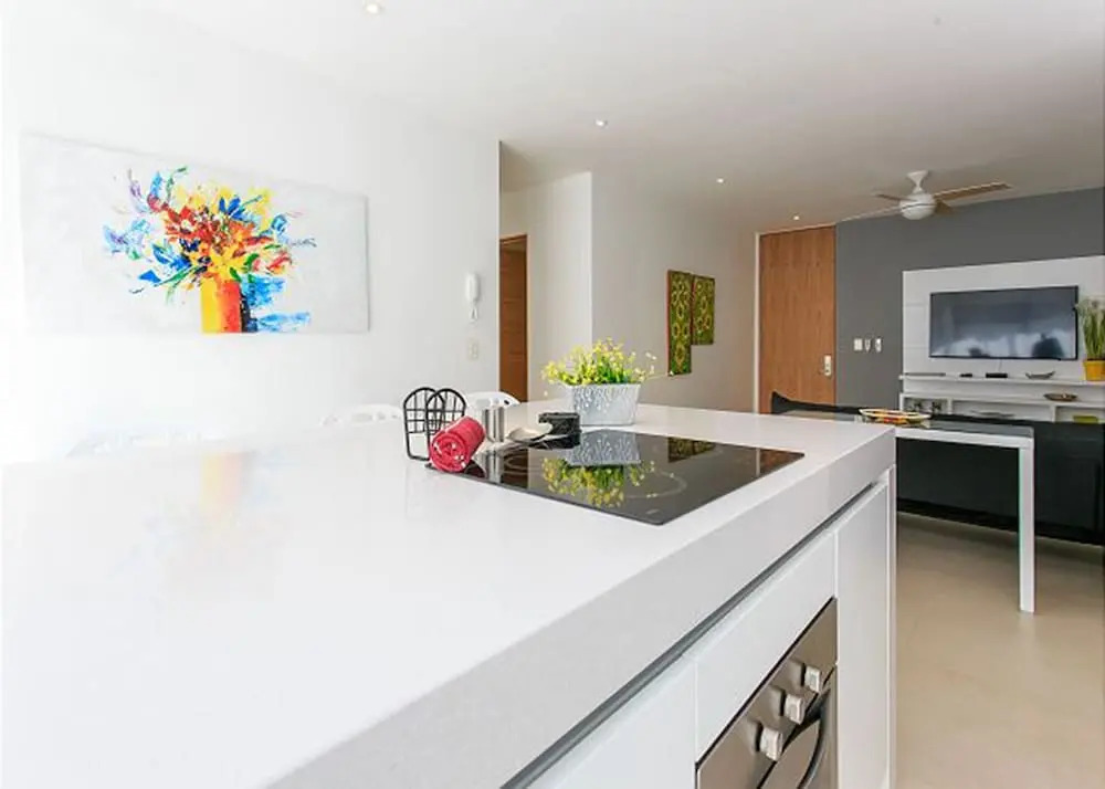 IT Luxury Condo by Tripintravel