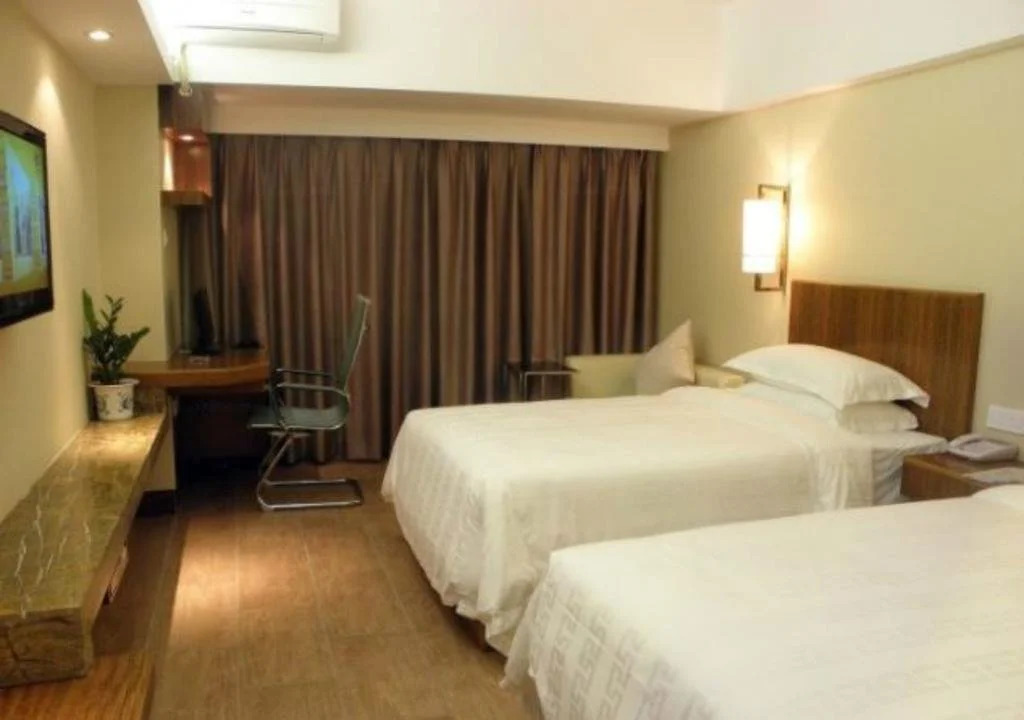 Longquan Hotel