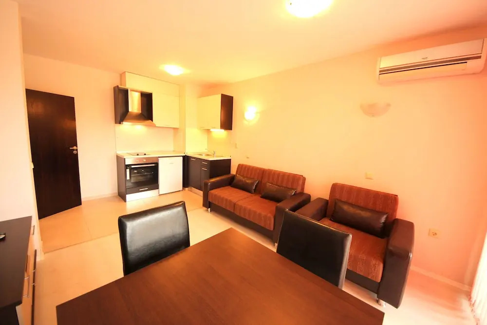 Azur Apartments