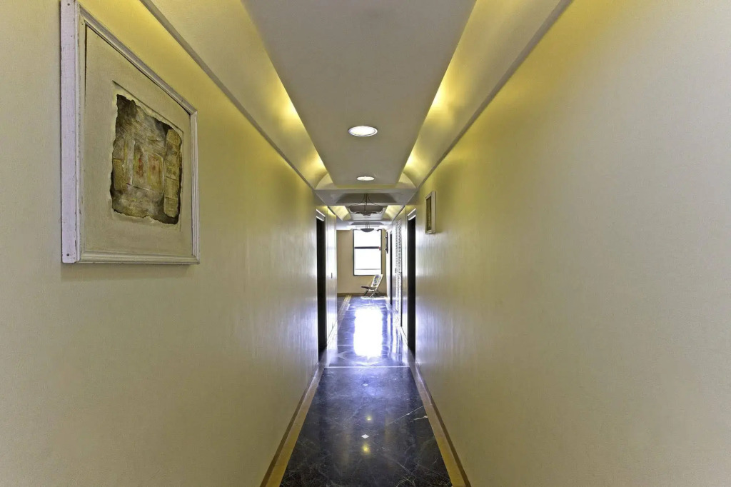 FabHotel Golden Emerald