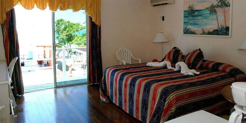 Shields Negril Villas