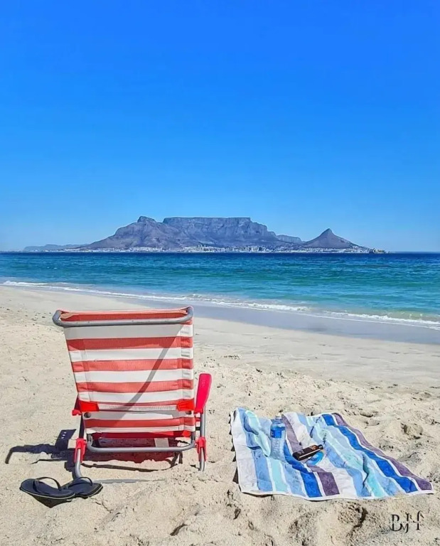 Caline VIP Beach Close