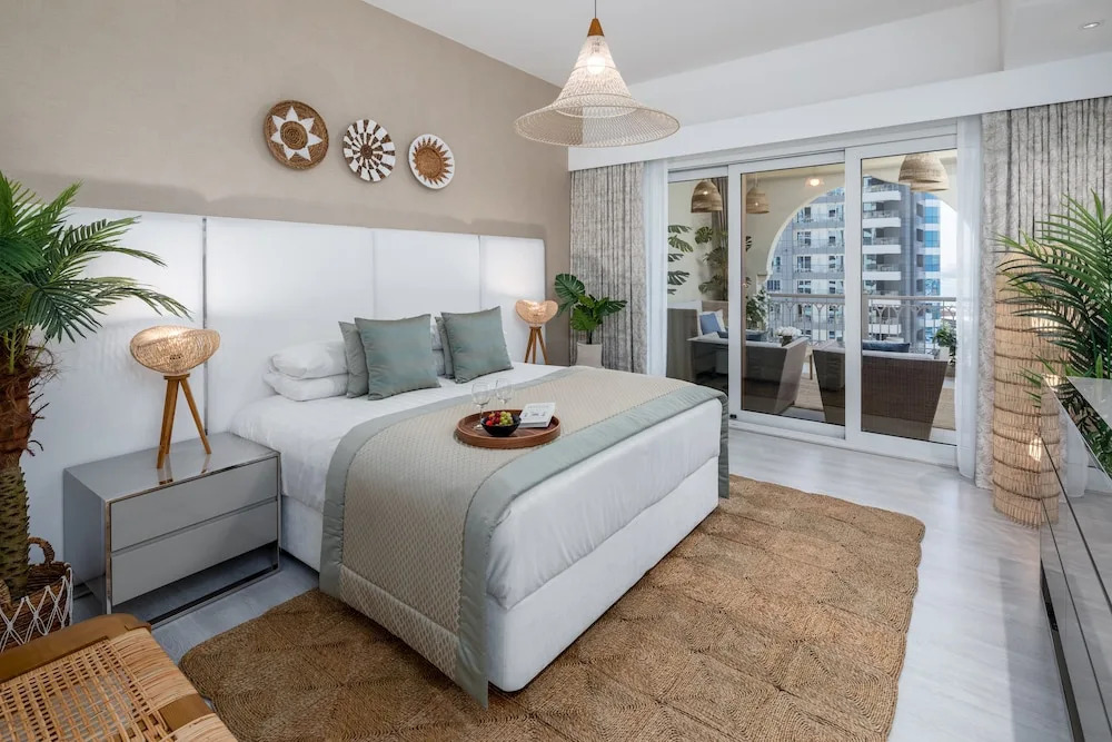 Maison Privee - Bohemian Apt w/ Amazing Seafront Views on The Palm