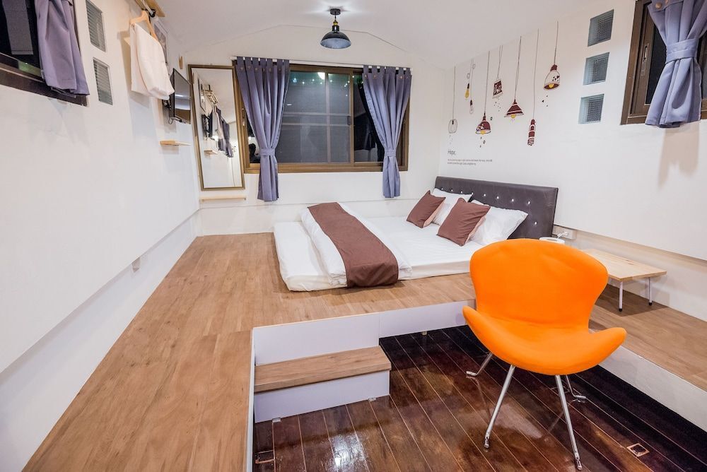 T Smy House - Hostel