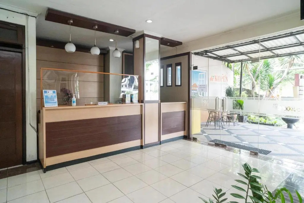 Urbanview Hotel de Kopen Malang by RedDoorz