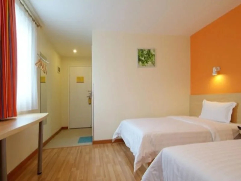 7 Days Inn Taiyuan Chang Feng Street Wal Mart Branch