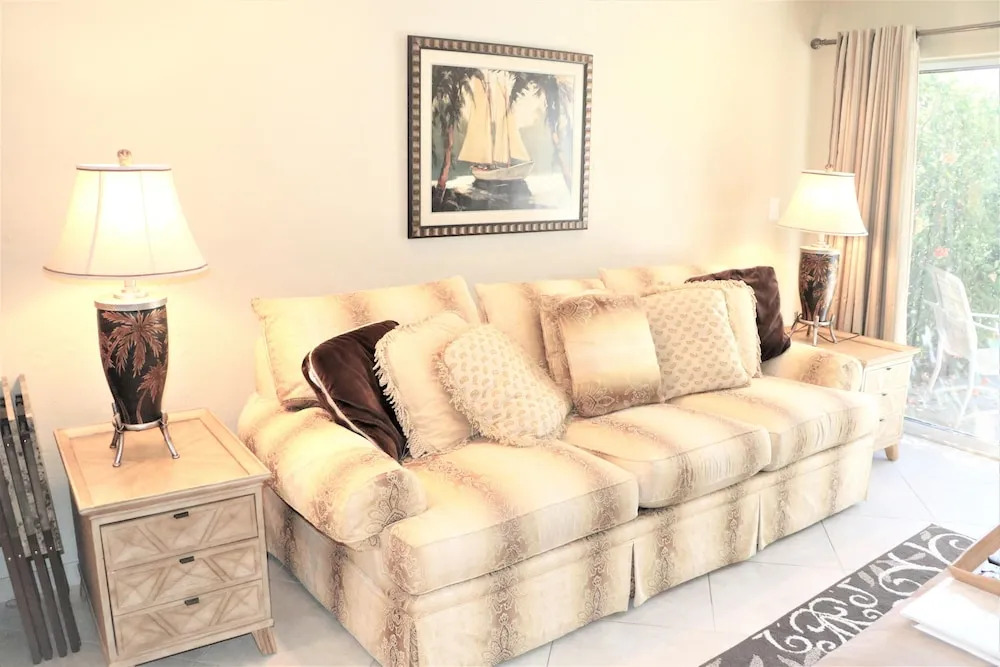 Jamaica Royale 107 Updated Gulfside Villa! 2 Bedroom Villa