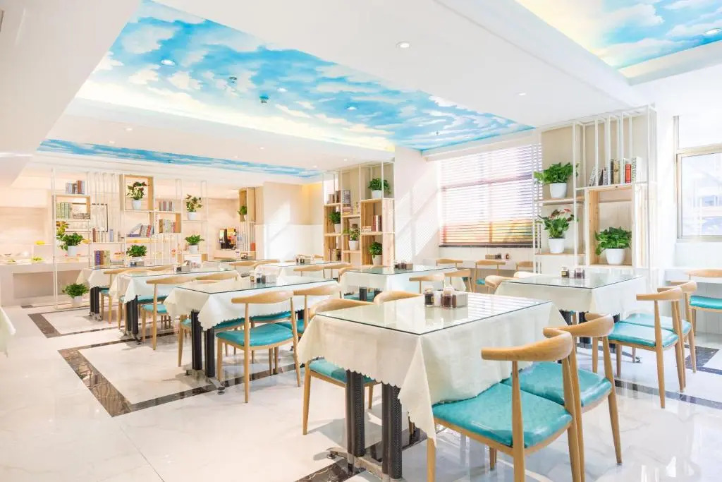 Lingshang Hotel