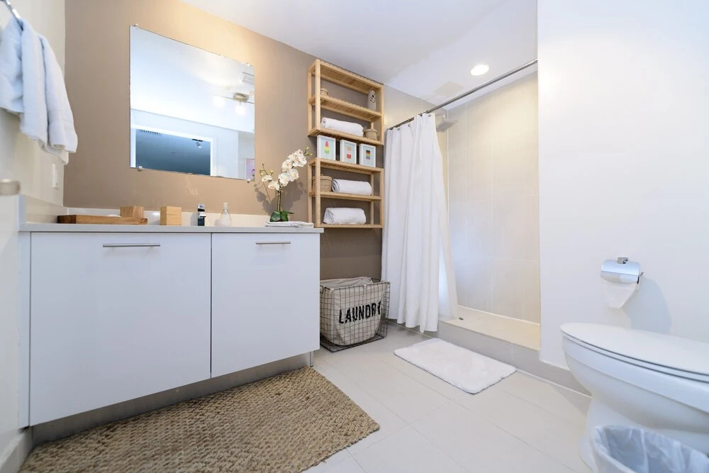 Miami World Rental - Midtown 507