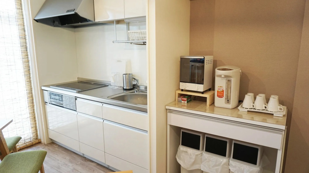 Poly Hostel Osaka