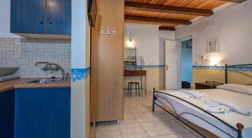 Tsiolis Studios & Apartments