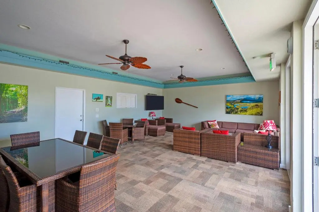 Emmalani 411 - AC, spacious, golf course view, close to beach!