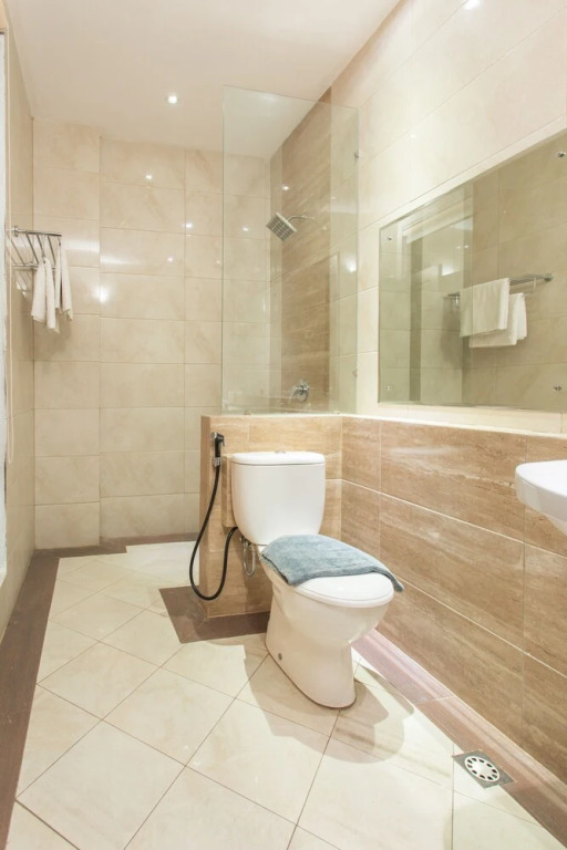 Hotel Sejati by OYO Rooms