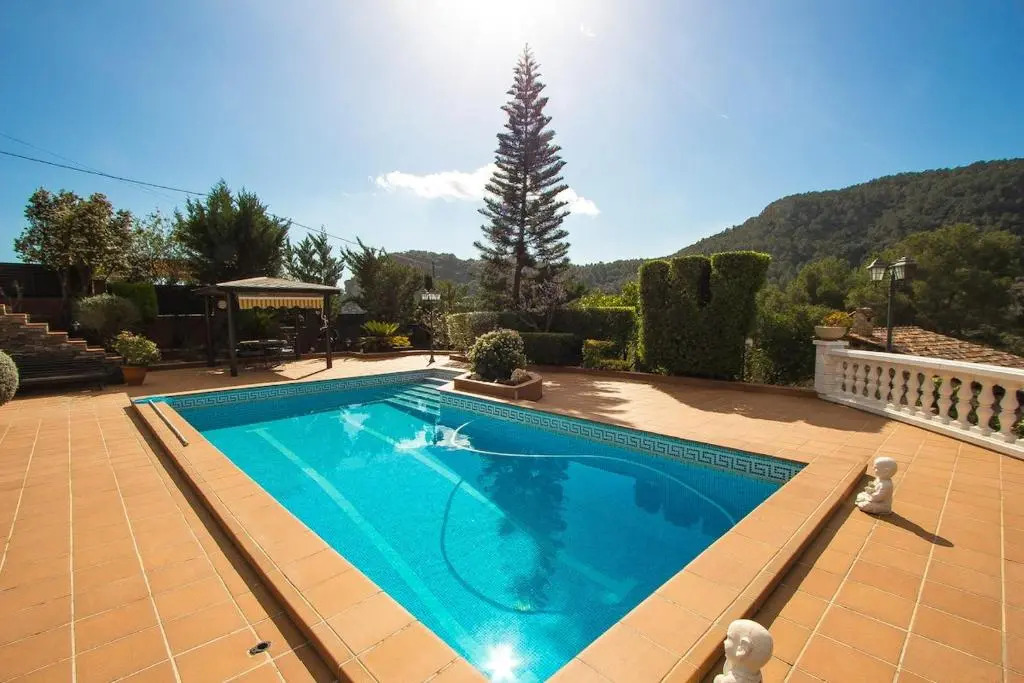 Catalunya Casas Mountain escape with amazing views just 25km to BCN