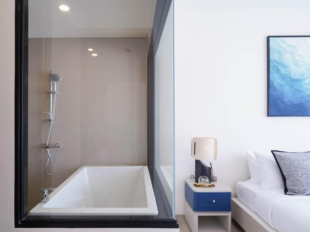 The Hampton Suites Bangna