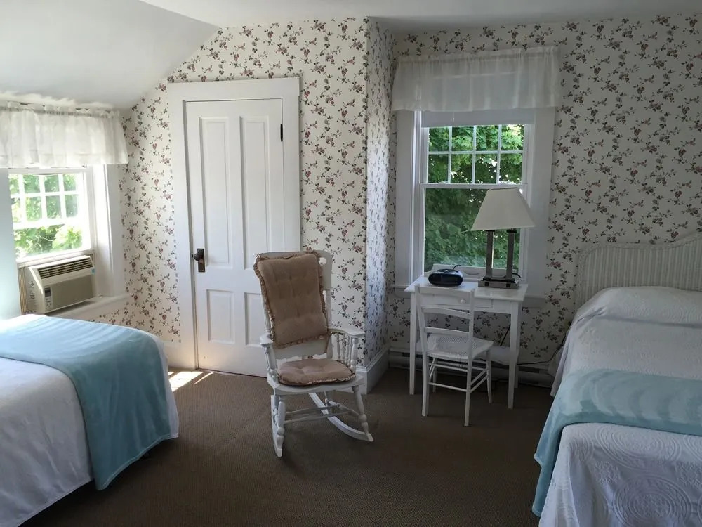 Marginal Way House