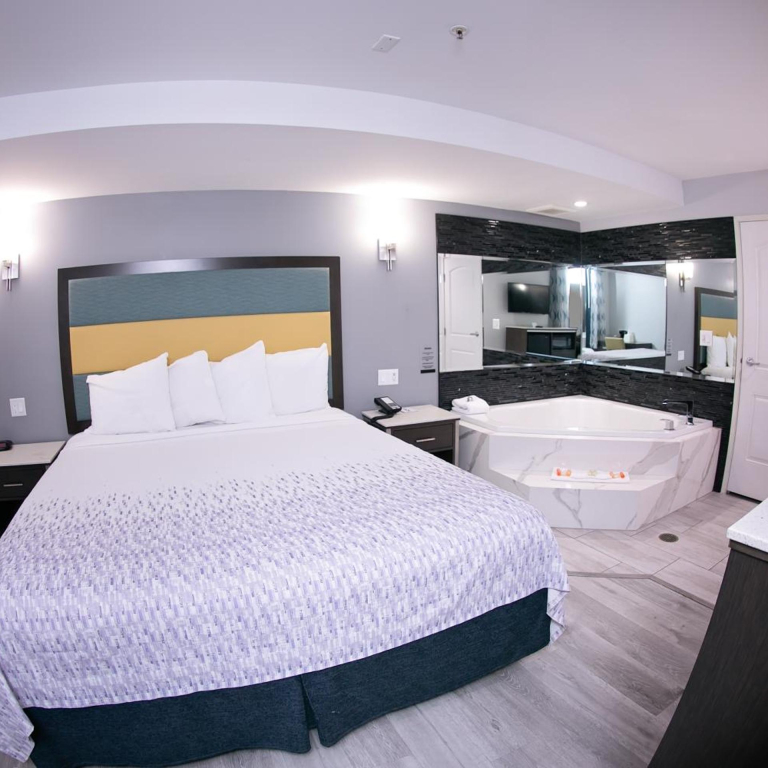 Travelodge Inn & Suites by Wyndham West Covina