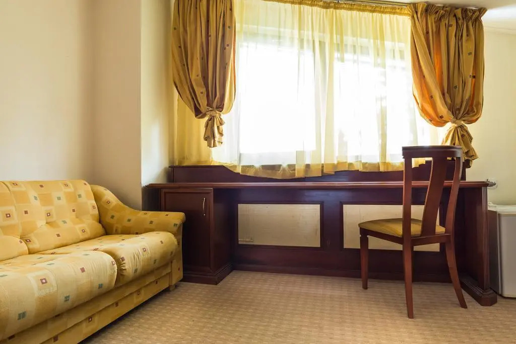 Elina Hotel