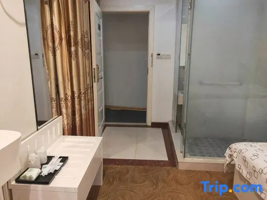 Nanning Yalin Hotel (Guangxi Vocational and Technical College of Industry and Commerce Shop)