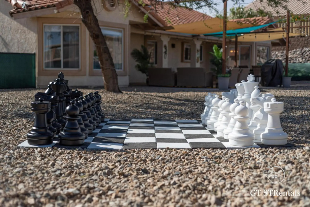 FRESHWATER FUN - Pet & Family Friendly with Great Location!
