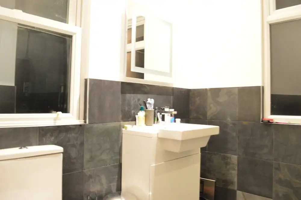 Spacious 2 Bedroom House Close to Notting Hill