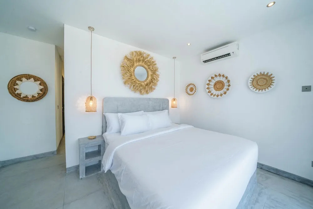 Villa Bali Townhouse 3 - Modern 2BR Villa with pool - PERFECT LOCATION