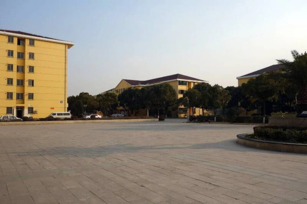 Lide International Hotel