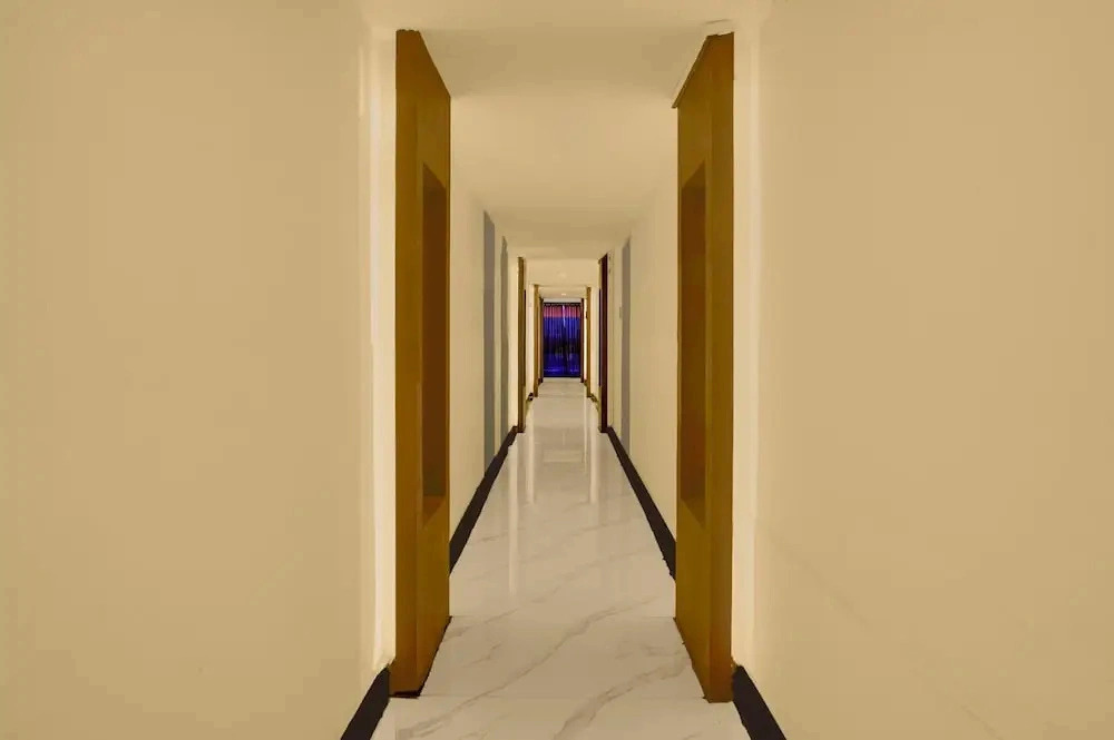 Collection O Lodha Experia Mall