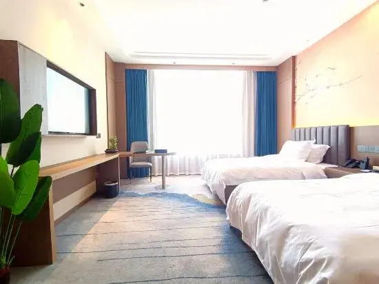Golden Tan International Hotel