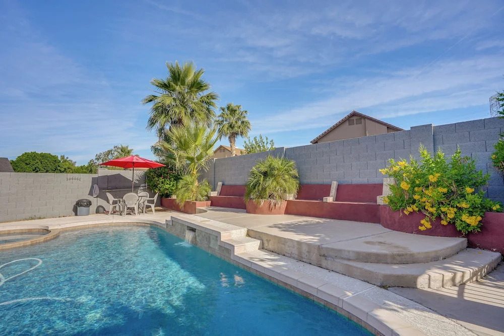 Saltwater Pool! Family Gem Near Hurricane Harbor