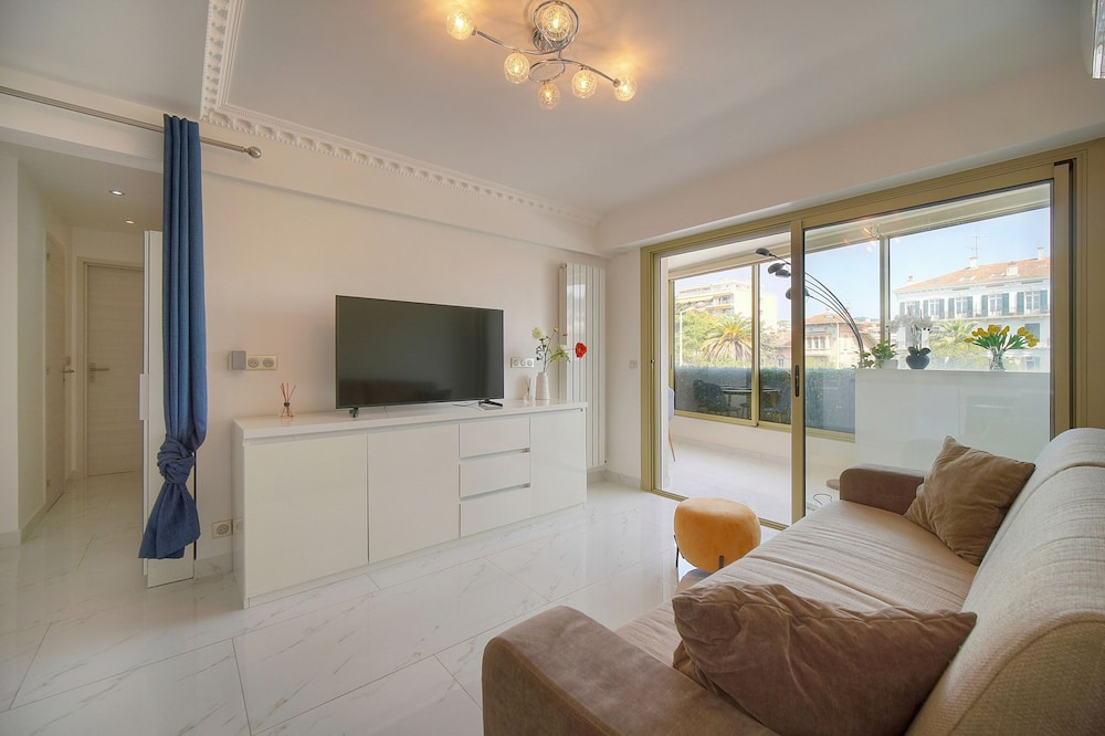 Ref 585935 in Cannes