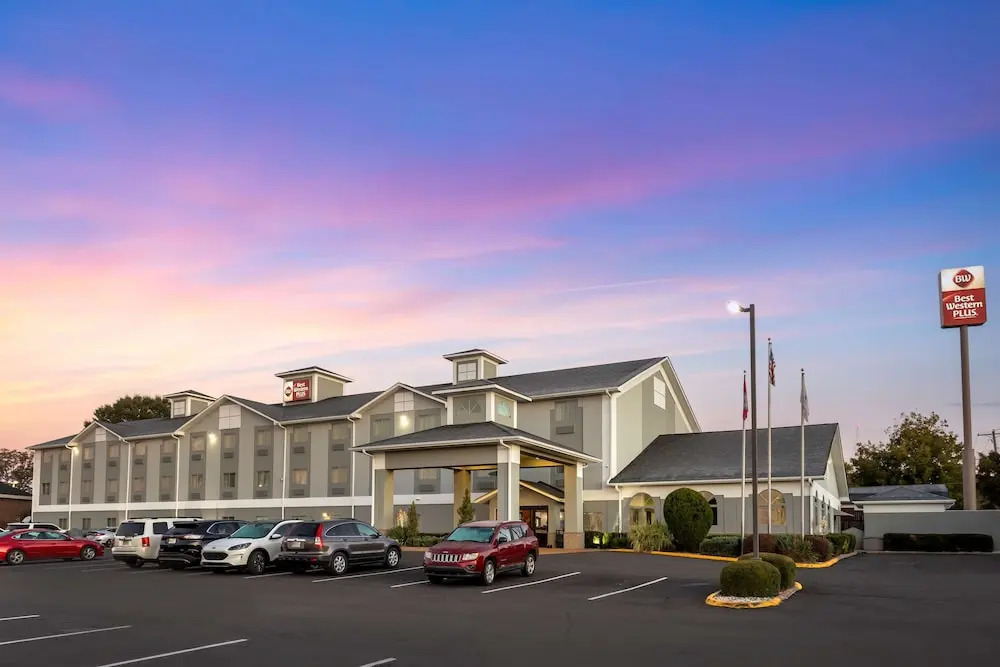 Holiday Inn Express Searcy
