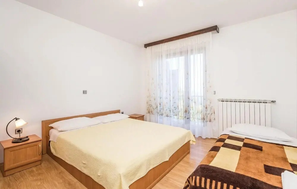 Stunning Home in Brsec With Wifi and 3 Bedrooms