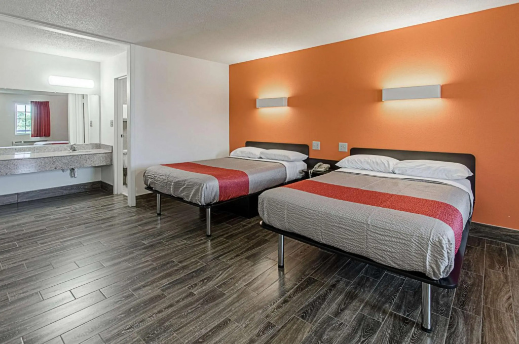 Motel 6-Staunton, VA