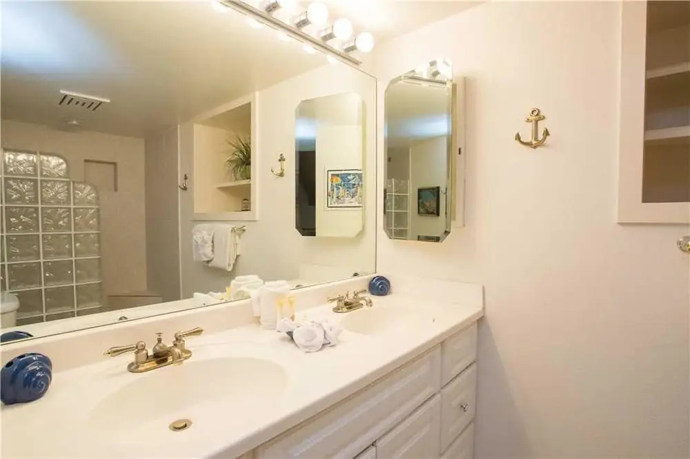 Kamaole Sands 8409 - Two Bedroom Condo with Ocean View