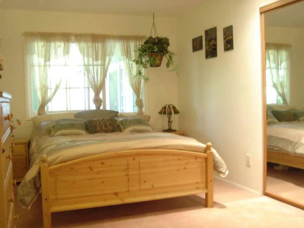 Woodland Hills II Calabasas Inn Oneness B&B