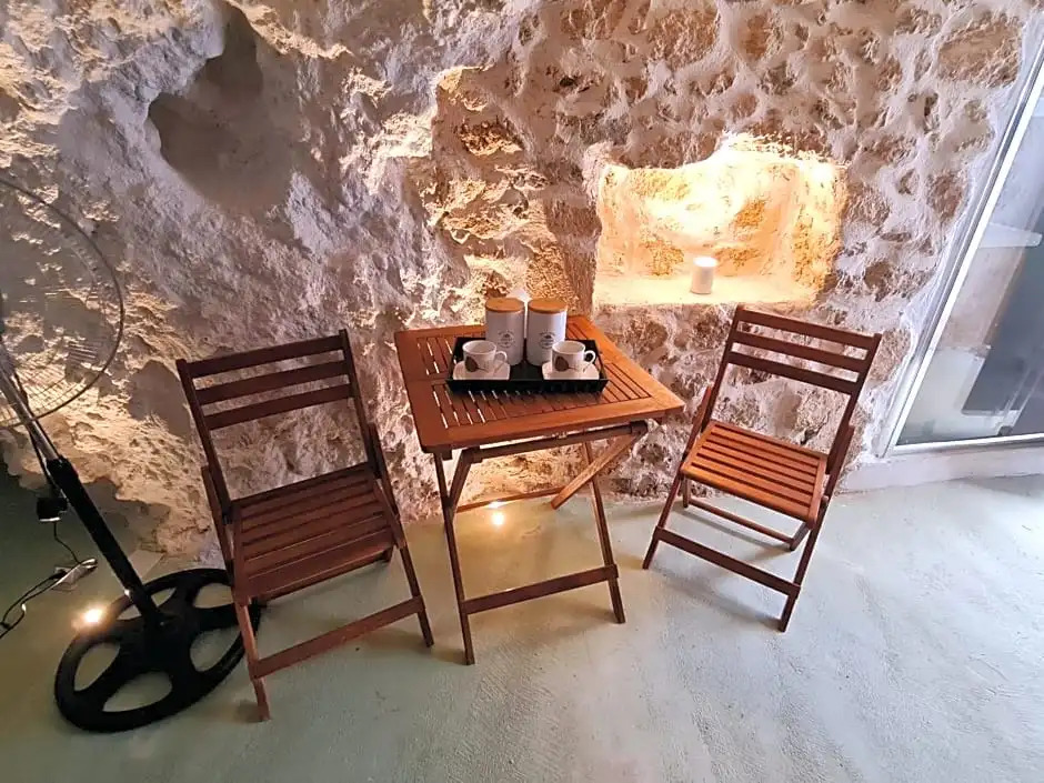 Anassa Cave by Estia