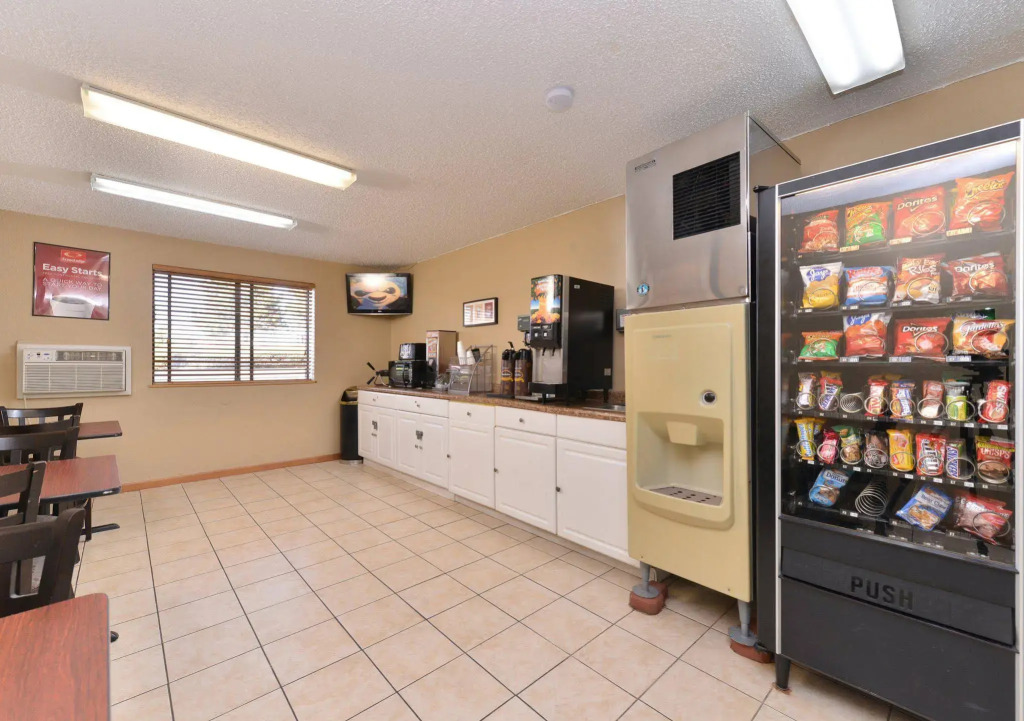Days Inn by Wyndham Waukegan