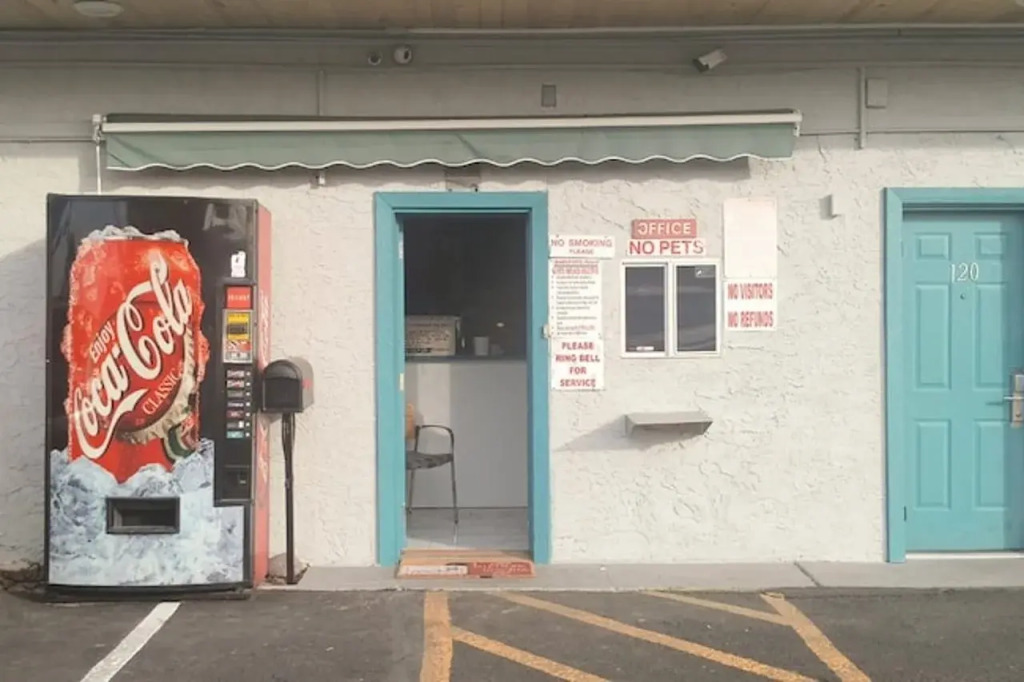 Motel 7 By OYO Near Phoenix Airport