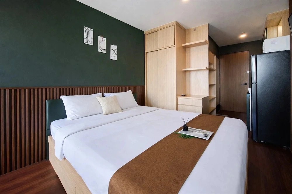 Green Urban Style Studio Room At Apartment Sudimara Forestwalk