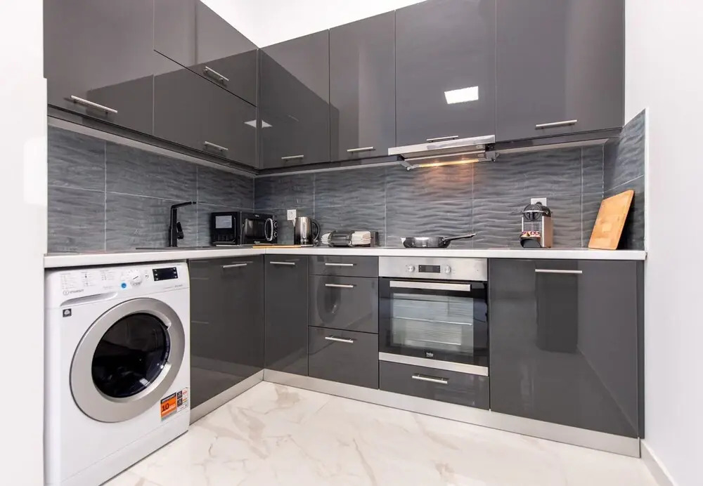 LIV - Modern Spacious Apartment in Gazi